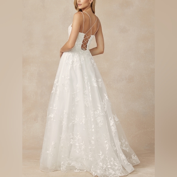 COPY - Wedding dress - Picture 4 of 6